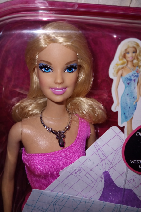 Barbie Muñeca Design & Dress Studio Estudio De Diseño Y Moda