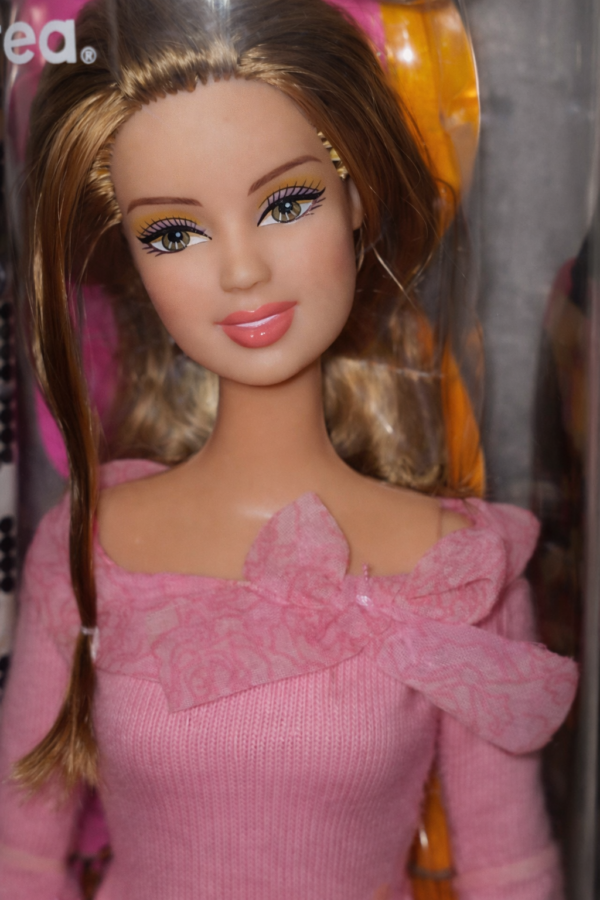 Barbie Muñeca Teresa Fashion Fever