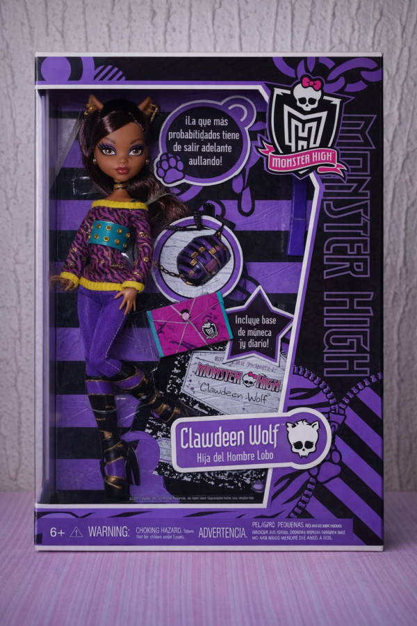 Monster High First Wave Schools Out Clawdeen Wolf 2011