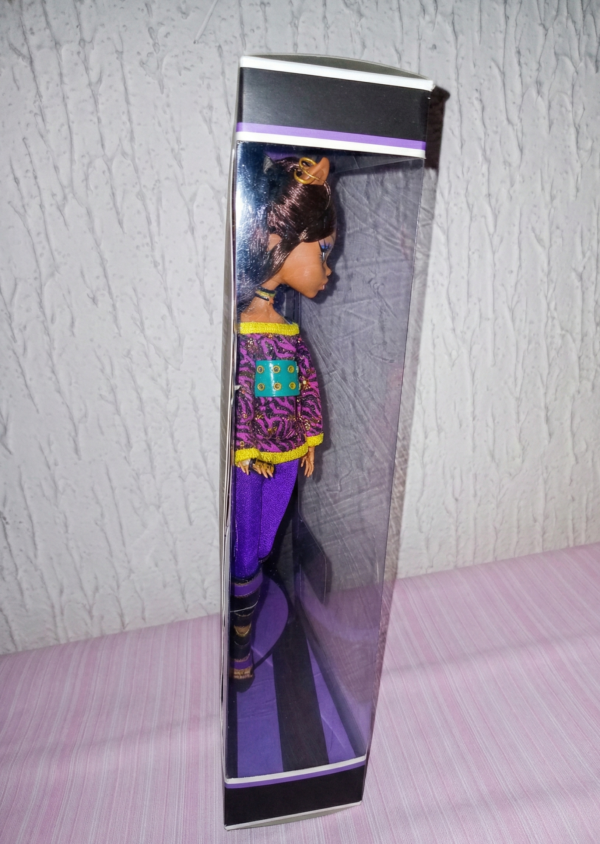 Monster High First Wave Schools Out Clawdeen Wolf 2011