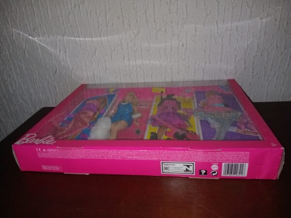 Barbie Yo Puedo ser con 4 atuendos profesionales: bailarina, estrella de rock, modelo y estrella de cine