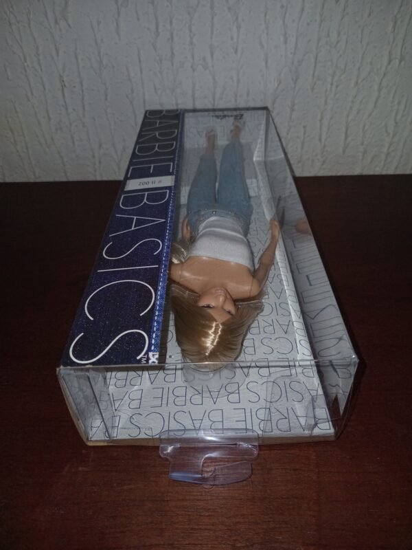 Barbie Basics Model No. 11 Collection 002