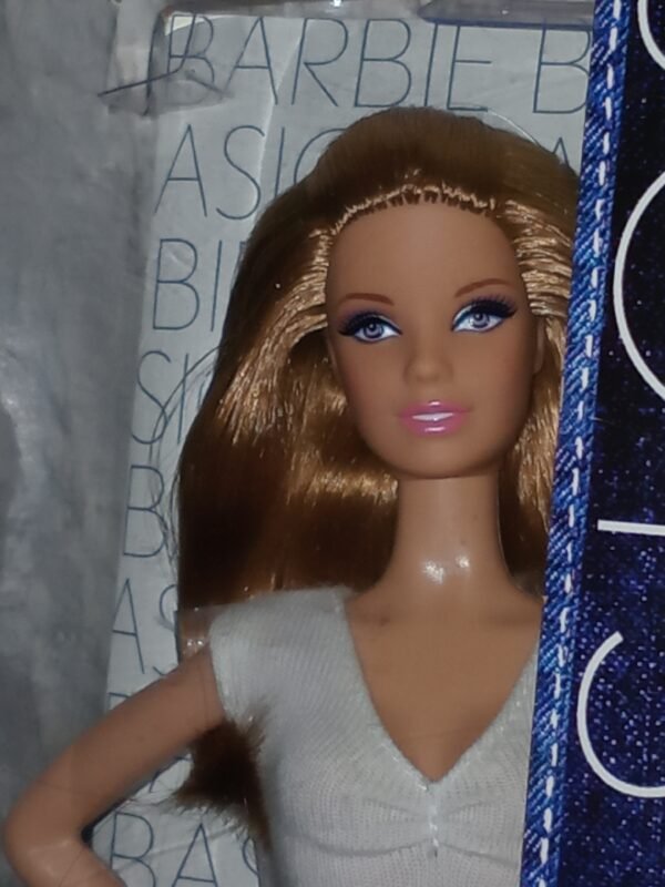 Barbie Basics Model No. 07 - Black Label Collection