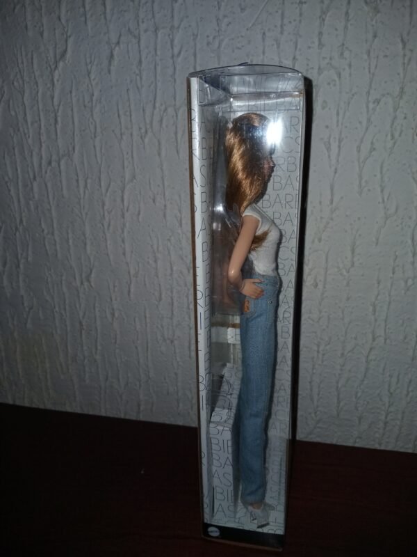 Barbie Basics Model No. 07 - Black Label Collection